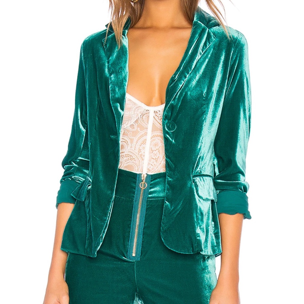 FL&L viva velvet blazer